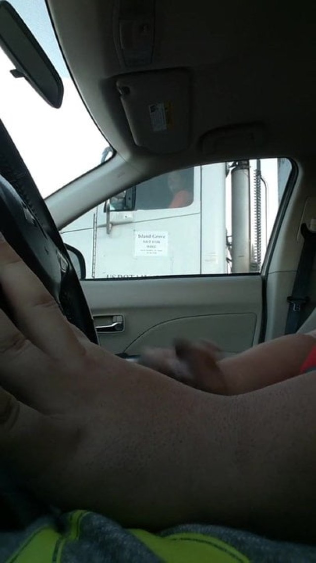 Fannye Public Masturbate Trucker Jerk Shemale Public Porn Sex