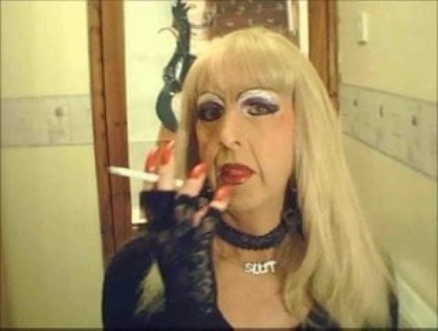 Kaylin Hot Xxx Smoke Shemale Tranny Transsexual Slut Smoking