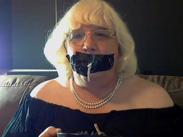 Yessenia Smoke Sex Webcam Shemale Smoking Xxx Amateur Transsexual